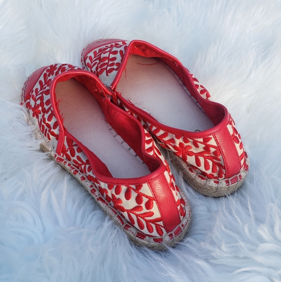 ALDO embroidered espadrille slip on - Picture 4 of 8